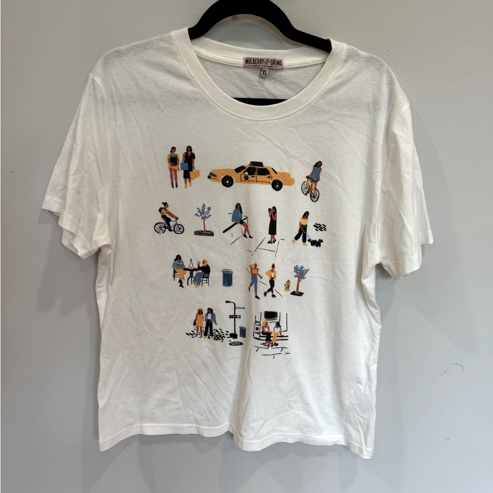 Minimalist graphic t shirt